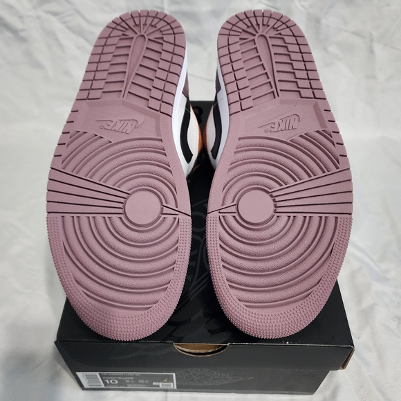 New Air Jordan 1 Low SE 'Sky J Mauve' - Picture 6 of 9